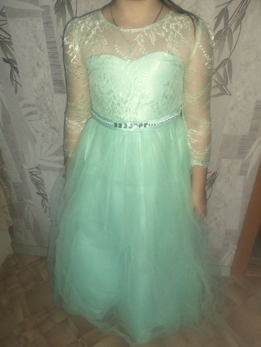 Продам платье для девочки