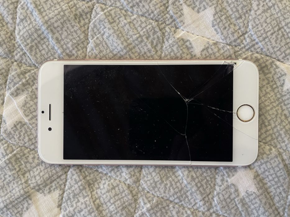 Apple Iphone 6s на запчасти