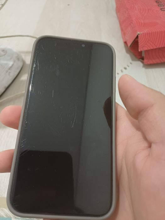iPhone 11 64/75 все аригинал