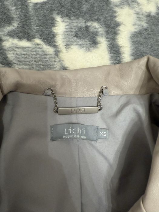 Продам Плащ от бренда Lichi