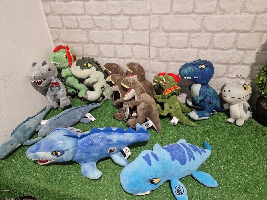 Jurassic world играчка