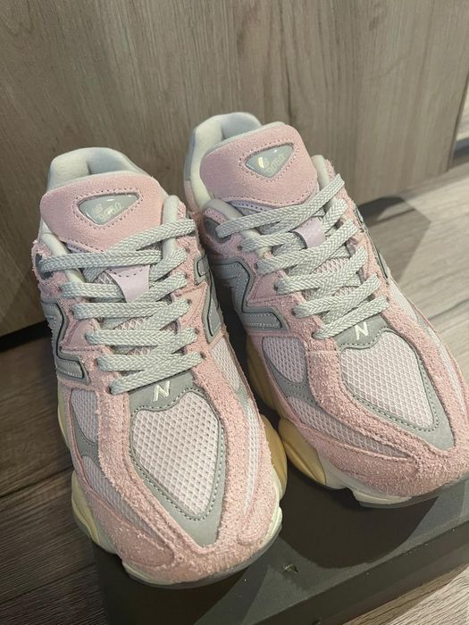 38 New Balance 9060