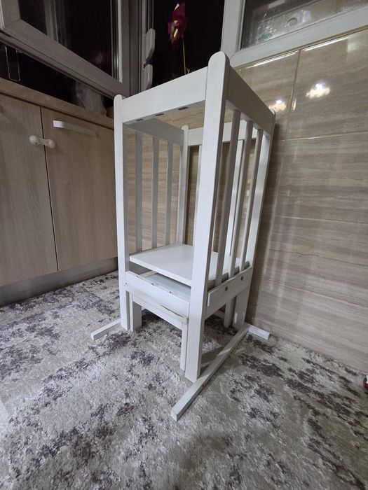 Turn de invatare si activitati Montessori realizat din fag slefuit
