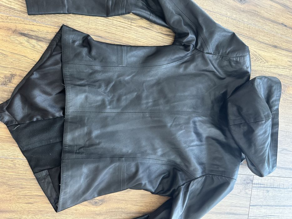 Кожено яке с качулка