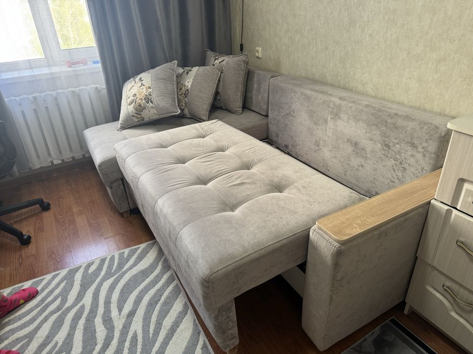 Диван в хорошем состоянии