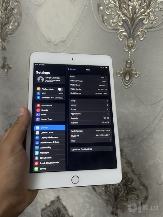 IPad mini 4  93 yonks 128gb