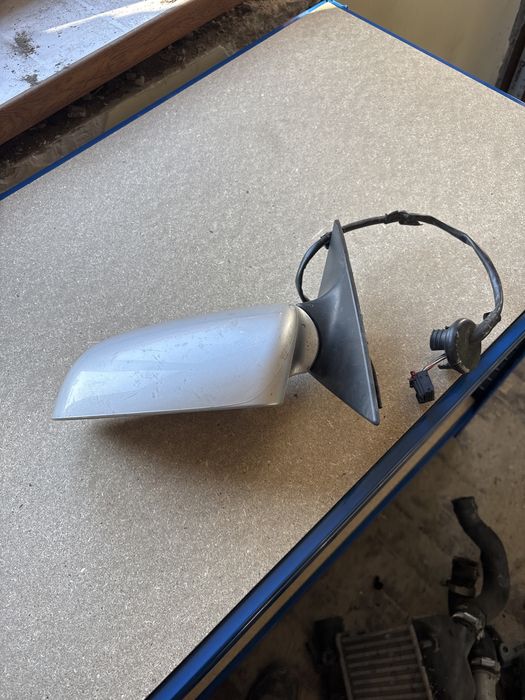 Ляво Огледало ауди а6 ц6 4ф