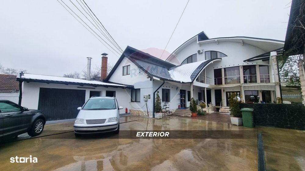 Casă / Vilă cu 10 camere de vânzare în SIGHETUL MARMATIEI zona Central