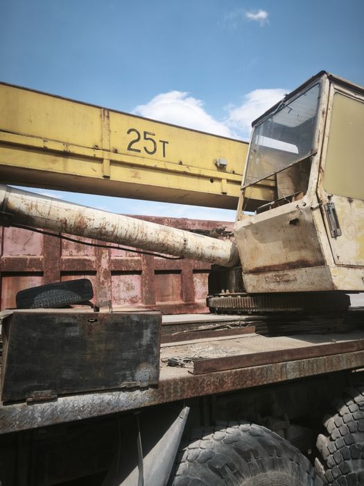 Продам автокран урал 25 тон