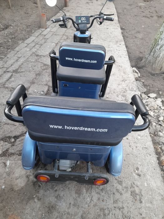 Vând triciclu electric 3 persoane