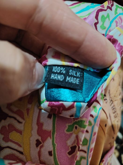 Продам новые шёлковые галстуки импортные.