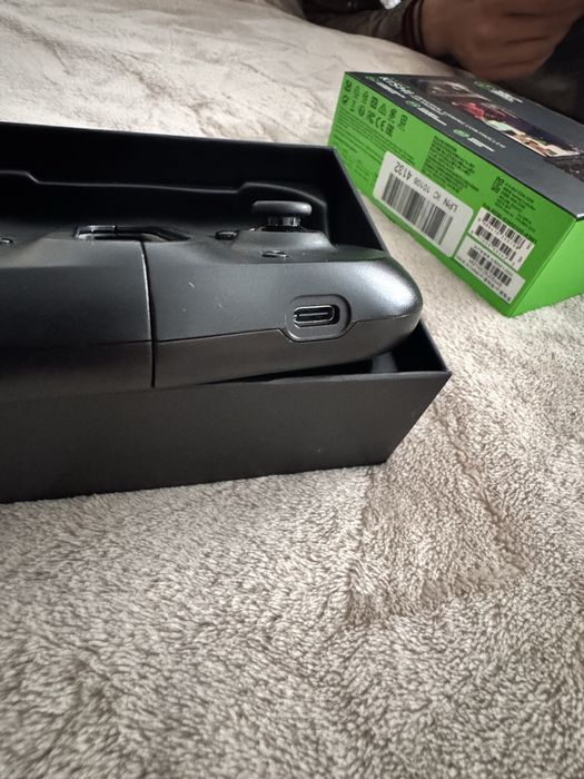 Razer Kishi – controller gaming pentru telefon