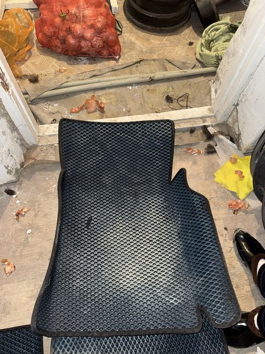 Ауди 100 С 4 ге полик