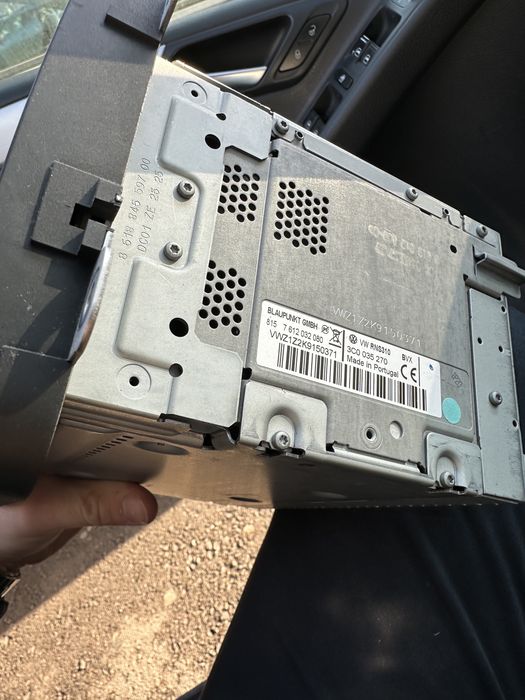 Navigatie RNS 310 pentru Golf 5/6, Passat B5,B6, Skoda 3C0 035 270