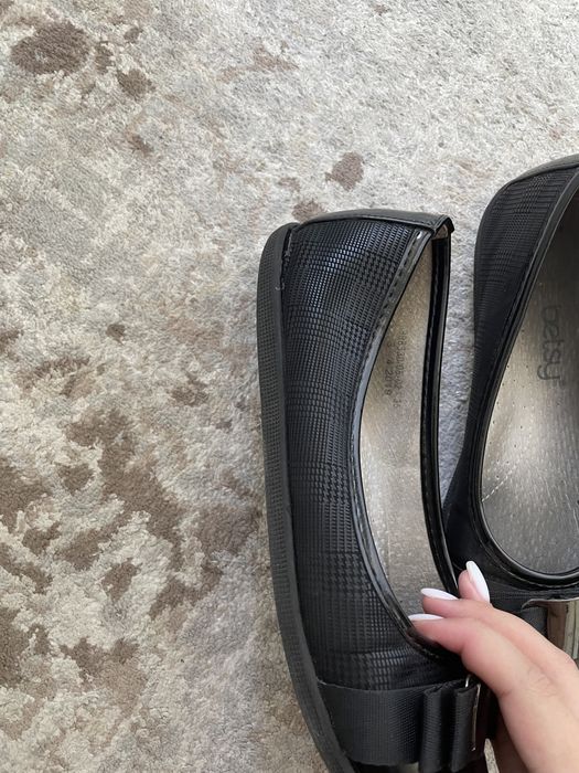 Детские балетки черные