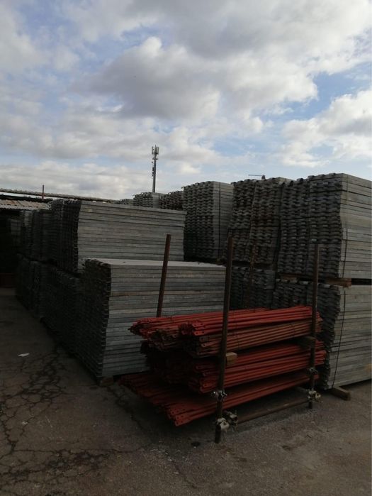 Оригинални пътеки / талпи за италианско рамково скеле