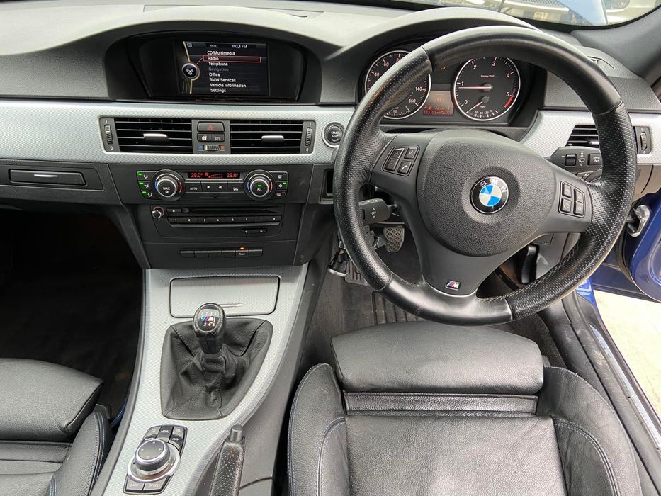 Dezmembrez BMW 320d M Pack Edition E91 LCI an 2011,RecaroHi-Fi, Led,