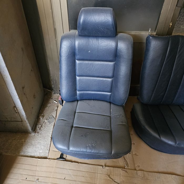 салон Mercedes W126