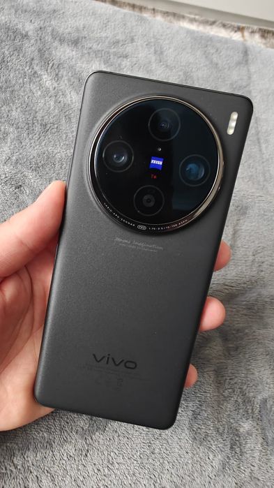 Vivo X100 Pro / 16 +16 GB RAM