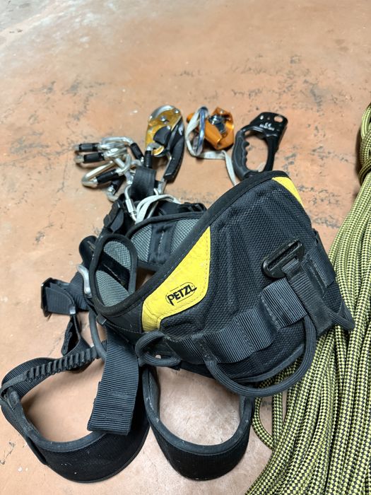 Echipament alpinism utilitar
