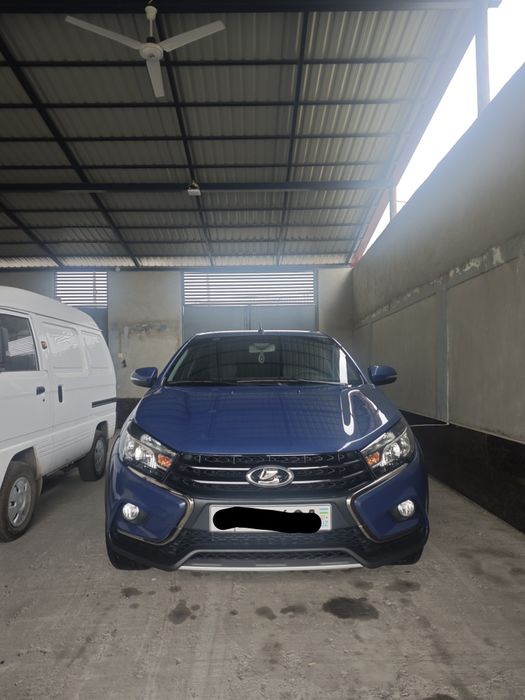 Lada Vesta cross