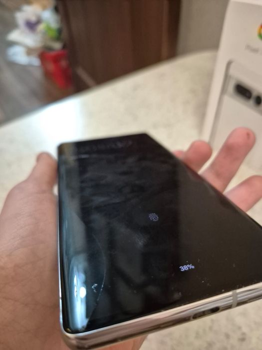 Google pixel 7 Pro 128  ГБ белый цвет