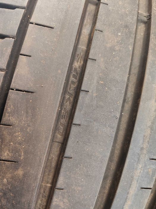 2бр.летни гуми 255/40/21 Falken