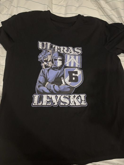 Дрехи на левски