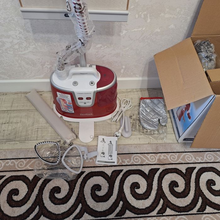 Вертикальный отпариватель Tefal IS8300