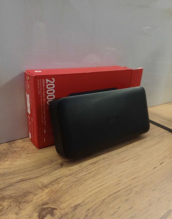 Продаю оригинальный Xiaomi Redmi Power Bank 20000mAh (PB200LZM)