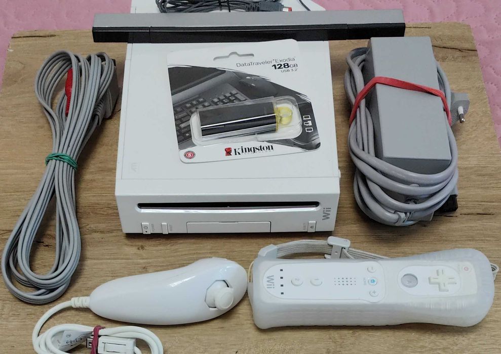Consola video Nintendo Wii + accesori + 40 de jocuri de top Cluj