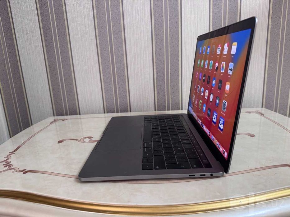 Macbook Pro 256GB Touch bar Touch ID