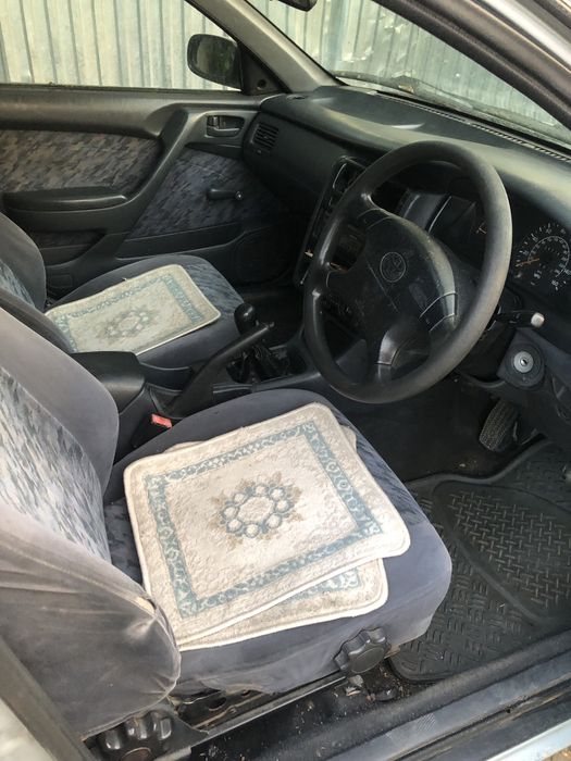 Продам автомобиль тойота карина