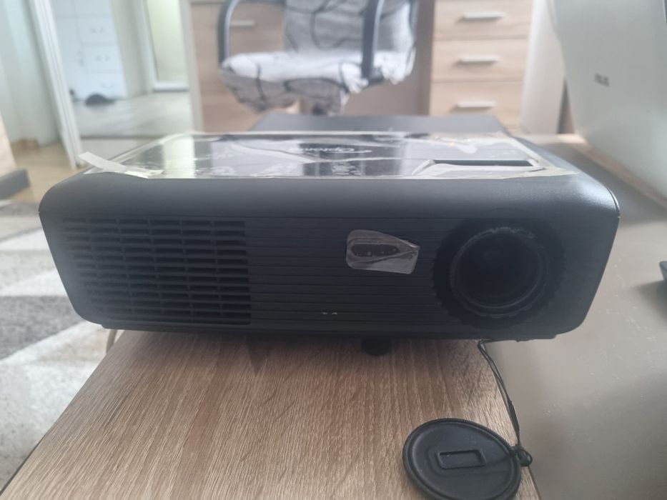 2800 Lumeni Optoma s526 videoproiector