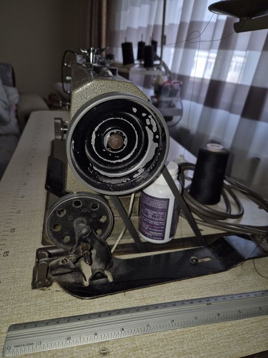 Masina de cusut liniara Brother