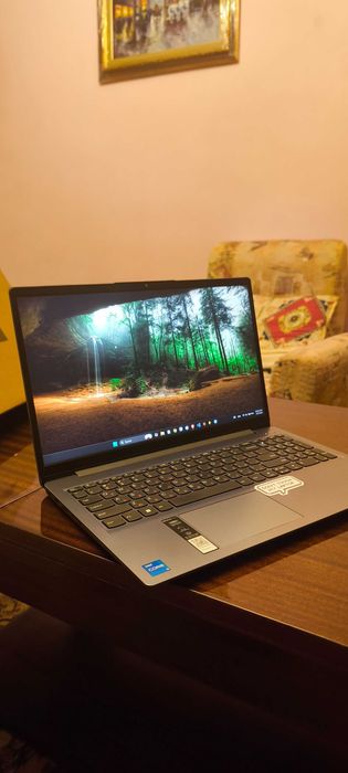лаптоп Lenovo IdeaPad 3 15" Ultraslim Gen 7