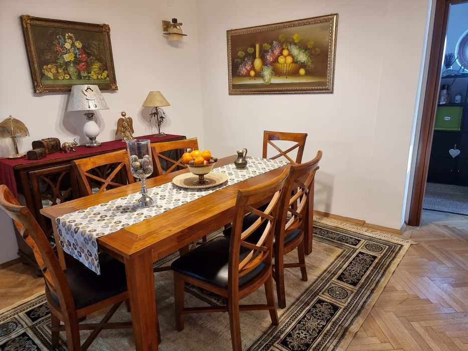 Închiriez apartament