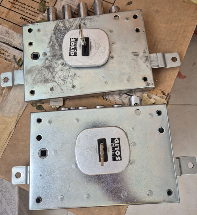 Тристранна касова брава