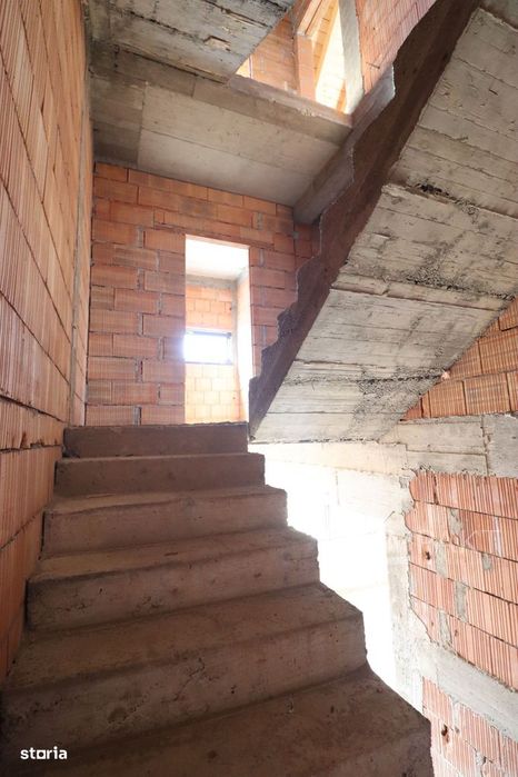 Casa superba si spatioasa, situata in Salicea!