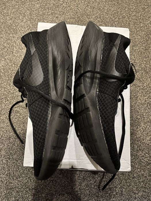 Маратонки Nike.