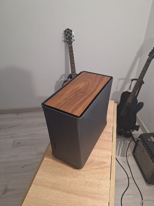 Combo Carcasa ITX + Corsair SF 600W 80+ Platinum