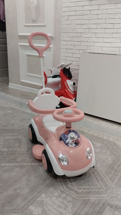 Продам качелю машинка