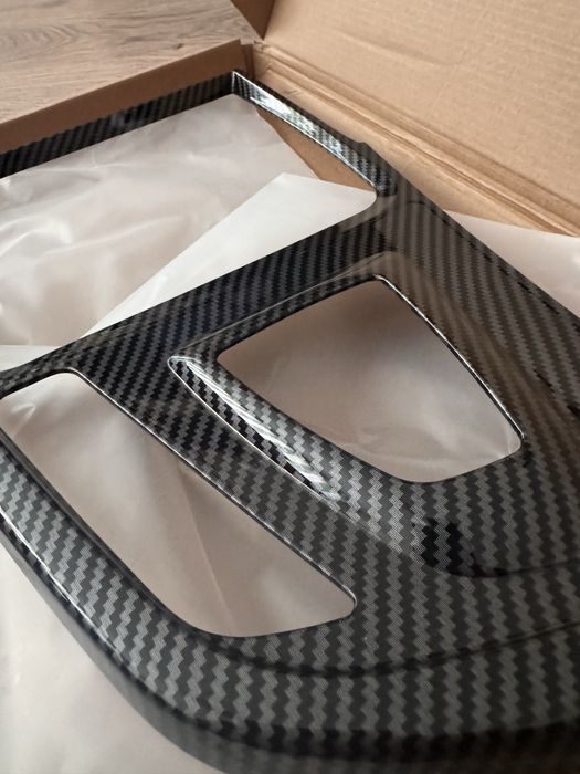 Карбонов панел,капаци огледала и централен панел BMW f30