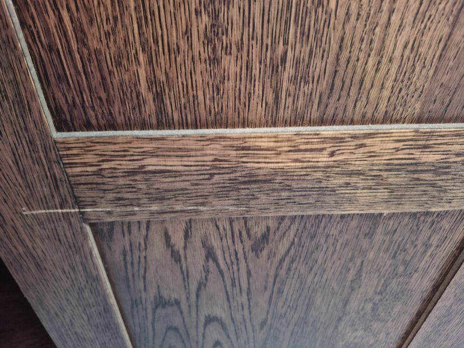 Единичен гардероб масив