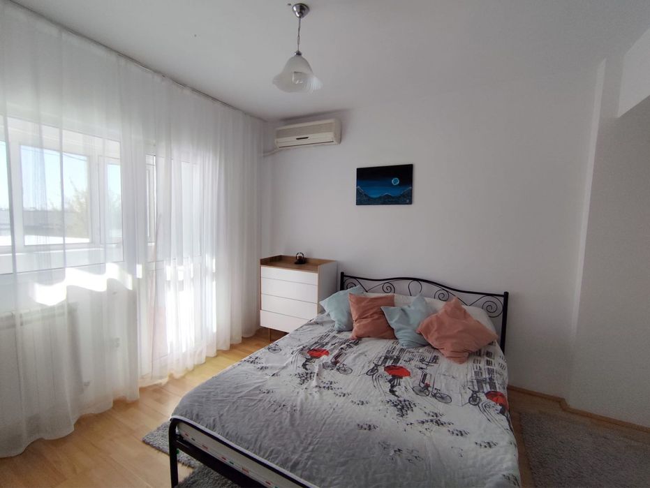 Închiriez apartament