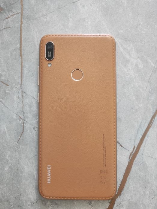 Продам HUAWEI Y6 2019г