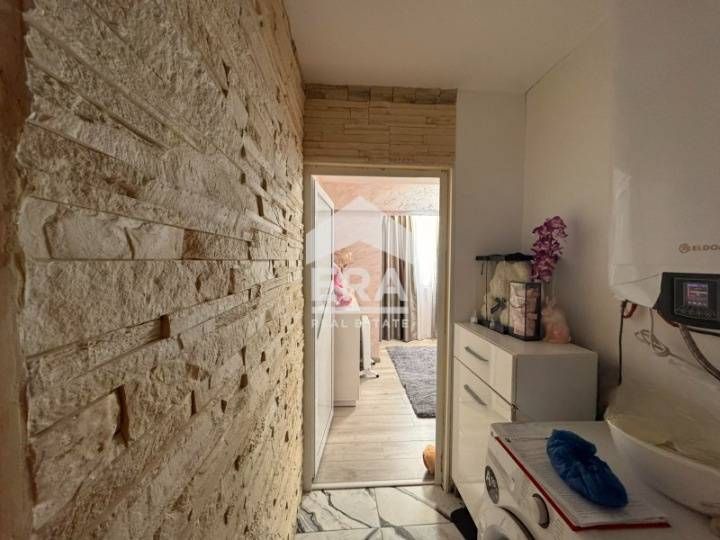 Ексклузивно! Обзаведен, югозападен, тристаен апартамент на среден етаж