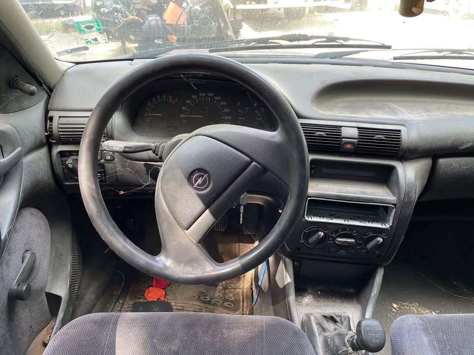 Опел Астра ф 1.6 1997 На Части