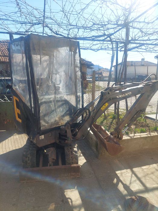 Мини багер Volvo