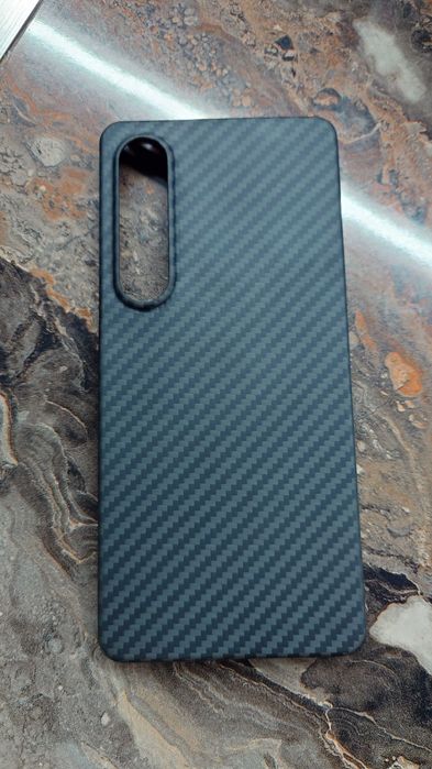 Продавам Карбонов кейс за Sony Xperia 1 VI